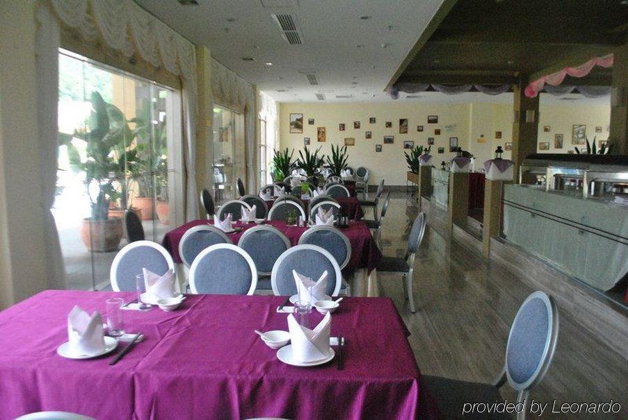 Grand River Resort Hotel Guangzhou Restoran gambar